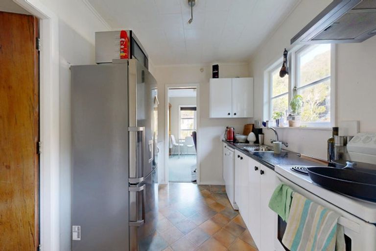 Photo of property in 128 Awarua Street, Ngaio, Wellington, 6035