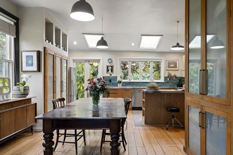 Photo of property in 2 Brittan Terrace, Lyttelton, 8082