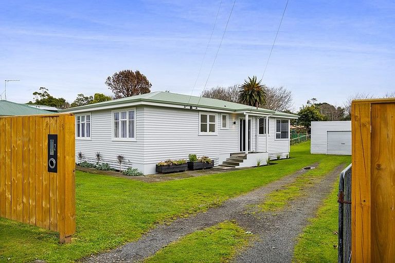 Photo of property in 2 Puriri Street, Hawera, 4610