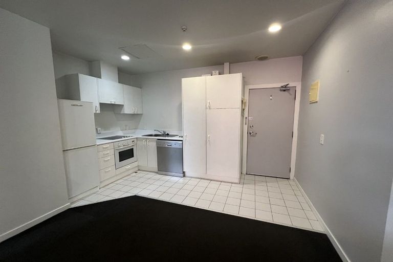 Photo of property in Terrace Tower Apartments, 126 The Terrace, Wellington Central, Wellington, 6011