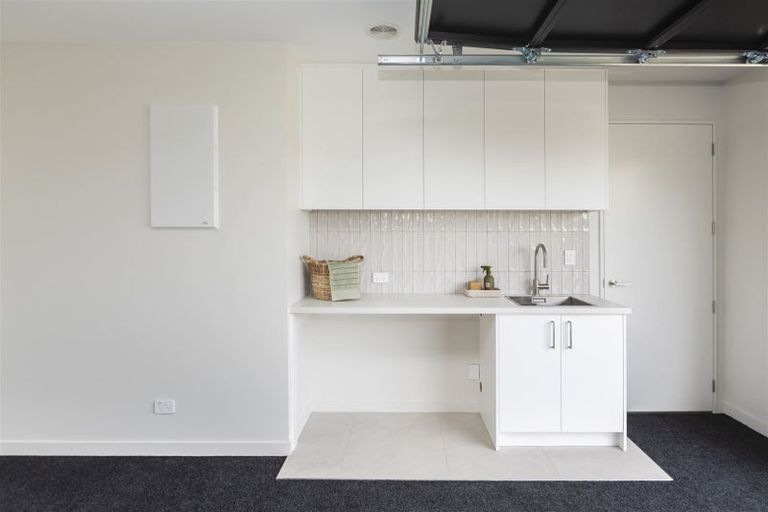 Photo of property in 28 Oakmill Drive, Casebrook, Christchurch, 8051