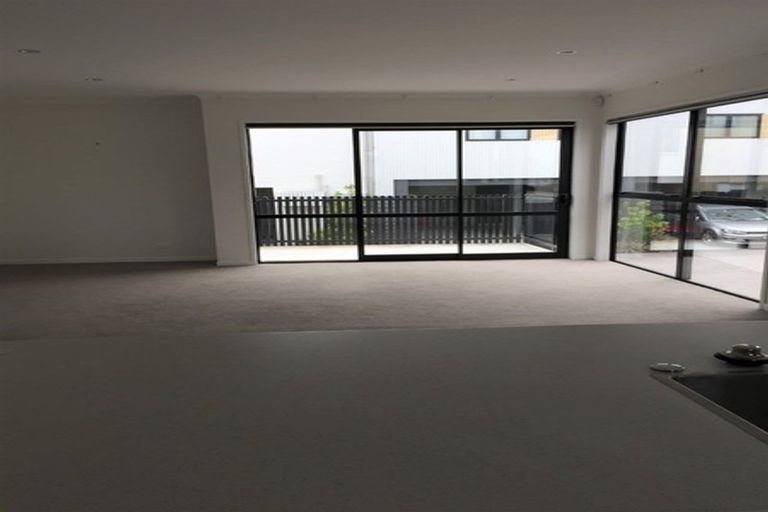 Photo of property in 4 Pheasant Lane, Hobsonville, Auckland, 0616