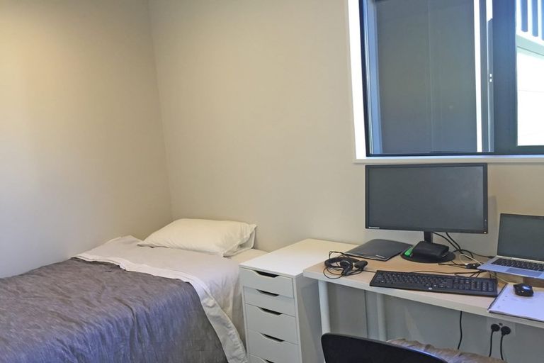 Photo of property in 7 Little Alpha Loop, Wanaka, 9305