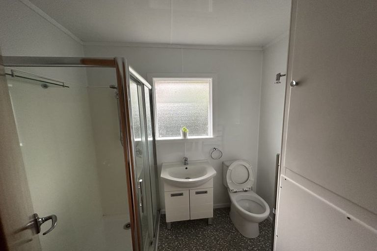 Photo of property in 663 Te Atatu Road, Te Atatu Peninsula, Auckland, 0610