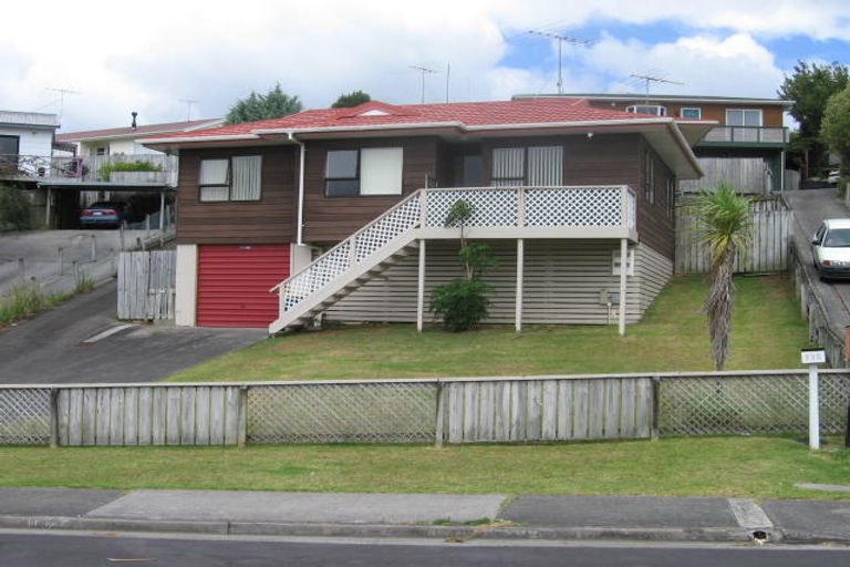 Photo of property in 1/15 Romulus Place, Totara Vale, Auckland, 0629