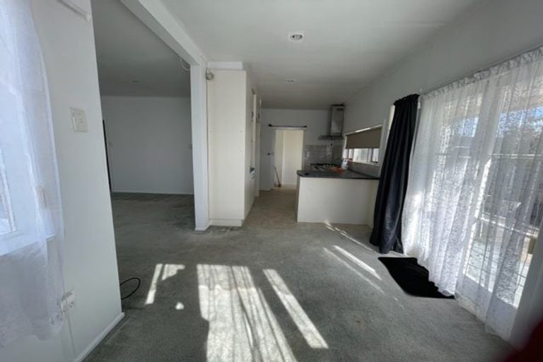 Photo of property in 11 Fraser Road, Papatoetoe, Auckland, 2025