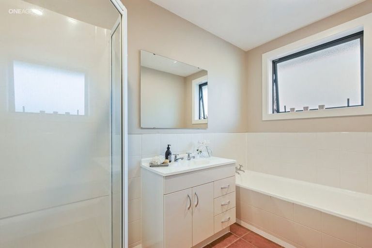 Photo of property in 8 Springmead Place, Hornby, Christchurch, 8042