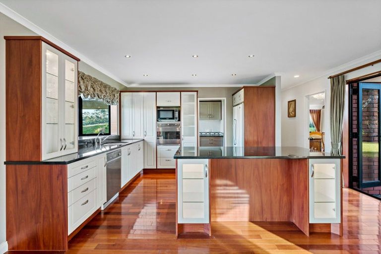 Photo of property in 260 State Highway 16, Kumeu, 0892