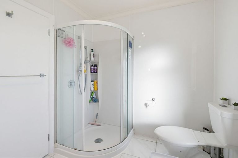 Photo of property in 32 Botanical Road, Takaro, Palmerston North, 4412