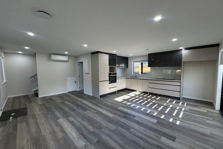 Photo of property in 8 Hillside Road, Papatoetoe, Auckland, 2025