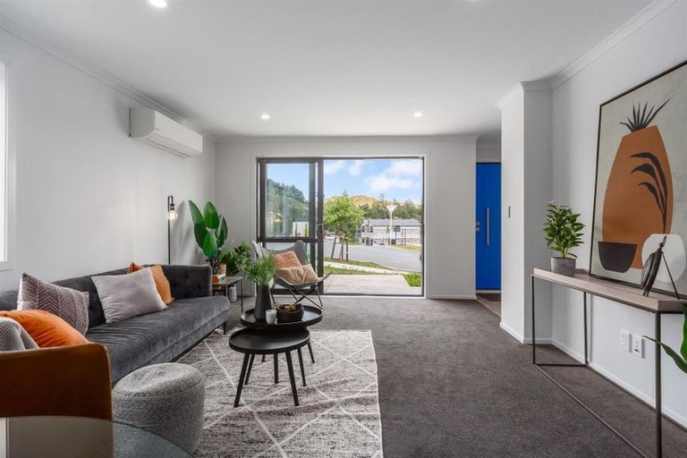 Photo of property in 27 Oakum Road, Whitby, Porirua, 5024