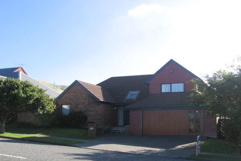 Photo of property in 116 Westchester Drive, Churton Park, Wellington, 6037