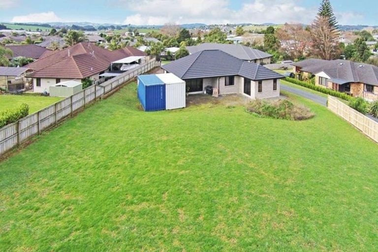 Photo of property in 59 Lough Bourne Drive, Pukekohe, 2120
