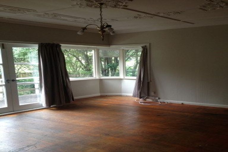 Photo of property in 5 Westland Road, Mount Cook, Wellington, 6021