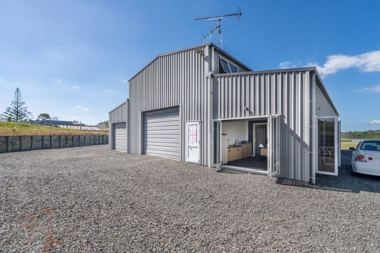 Photo of property in 141 Wades Road, Whitford, Howick, 2571