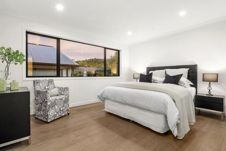 Photo of property in 5 Kina Place, Long Bay, Auckland, 0630