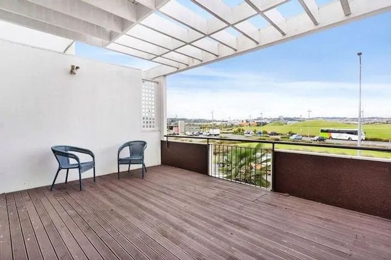 Photo of property in 16/150 Chapel Road, Flat Bush, Auckland, 2019
