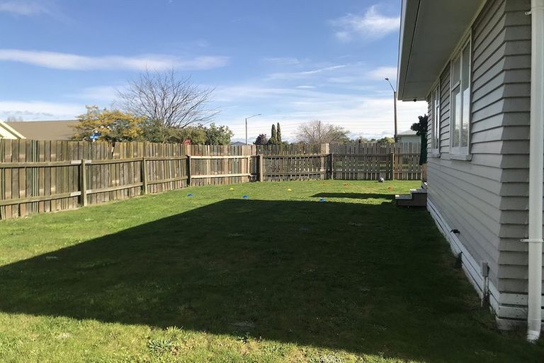 Photo of property in 308 Ruru Place, Camberley, Hastings, 4120