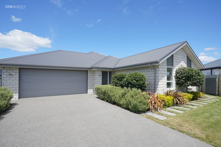 Photo of property in 8 Crampton Close, Kaiapoi, 7630
