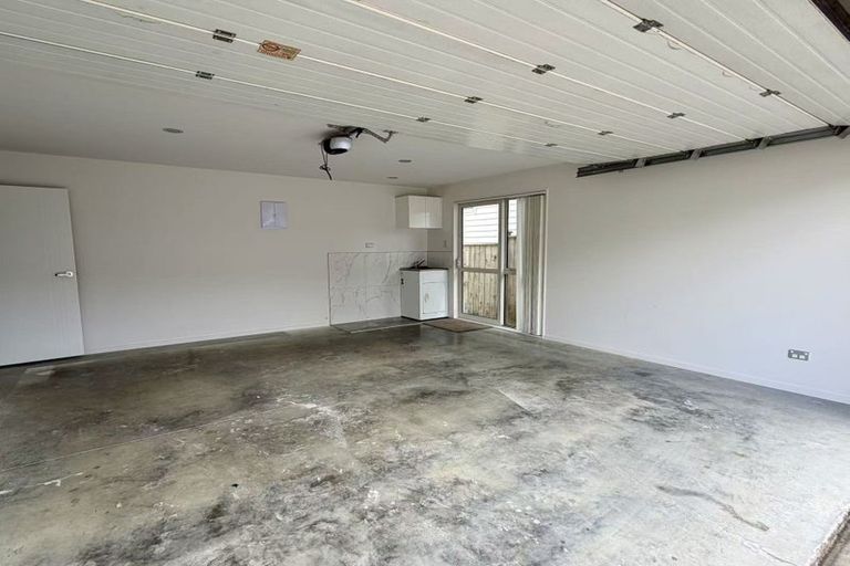 Photo of property in 150 Smales Road, East Tamaki, Auckland, 2013