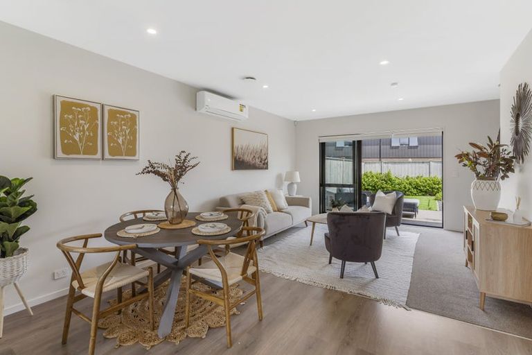 Photo of property in 15 Orona Place, Takanini, 2112