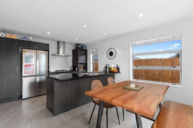 Photo of property in 36 Landing Drive, Pyes Pa, Tauranga, 3112