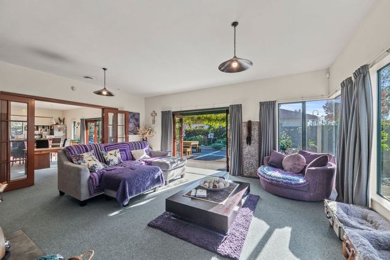 Photo of property in 1 Strachan Way, Highbury, Palmerston North, 4412