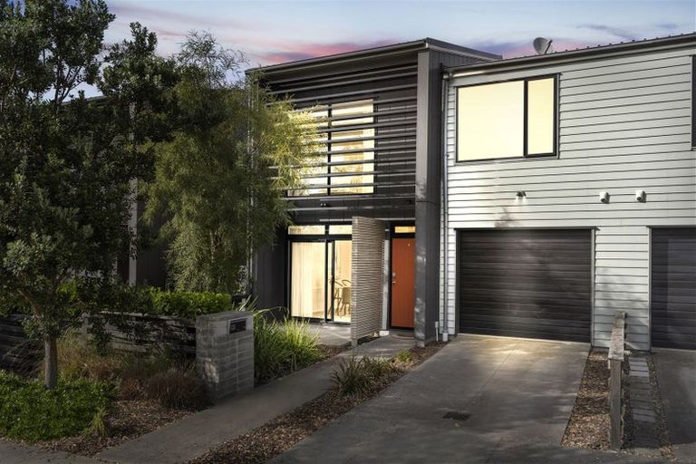 Photo of property in 101 Glidepath Road, Hobsonville, Auckland, 0616