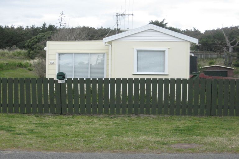 Photo of property in 162 Park Avenue, Waitarere Beach, Levin, 5510