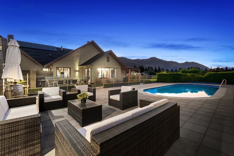 Photo of property in 24 Golf Course Road, Wanaka, 9305