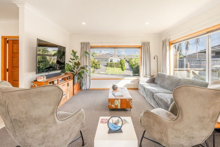 Photo of property in 32 Ballintoy Park Drive, Welcome Bay, Tauranga, 3175