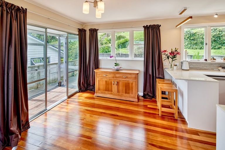 Photo of property in 27 Bedford Street, Northland, Wellington, 6012