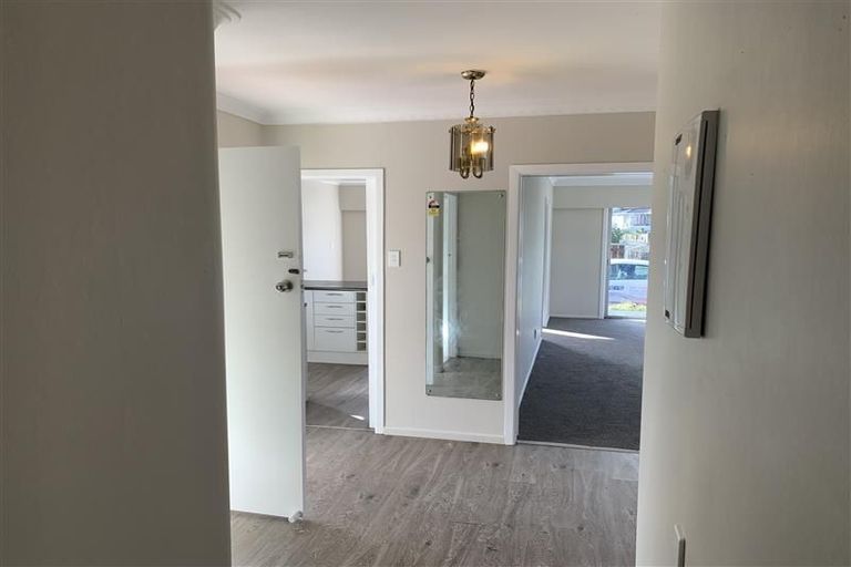 Photo of property in 93a Great South Road, Manurewa, Auckland, 2102