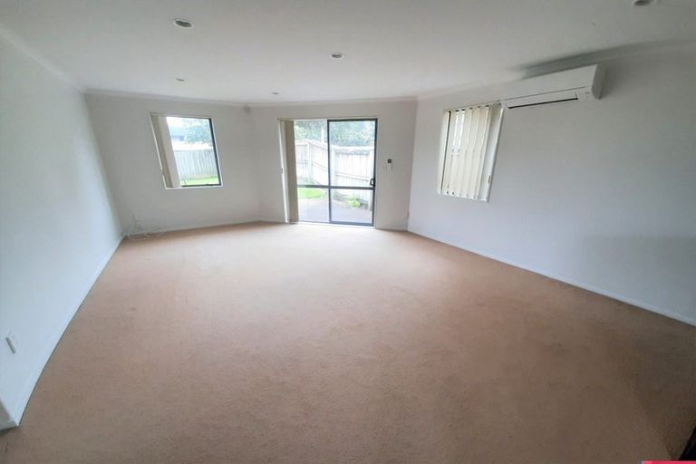 Photo of property in 45 Kittiwake Drive, Schnapper Rock, Auckland, 0632