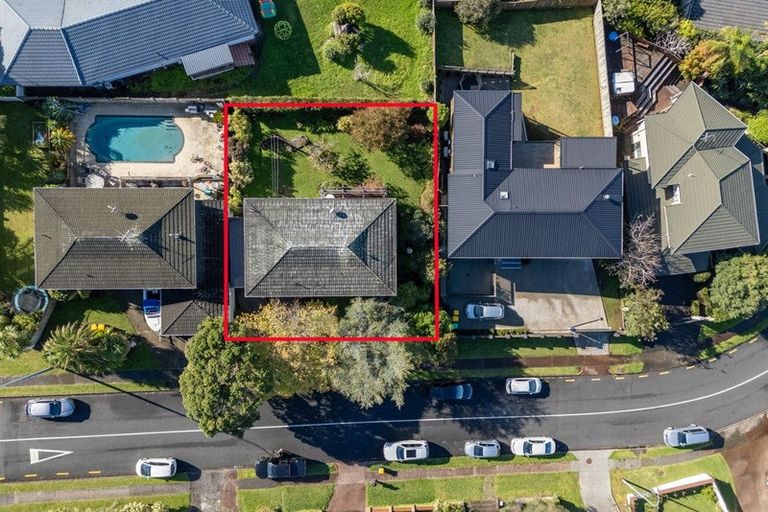 Photo of property in 2/371 East Coast Road, Mairangi Bay, Auckland, 0630