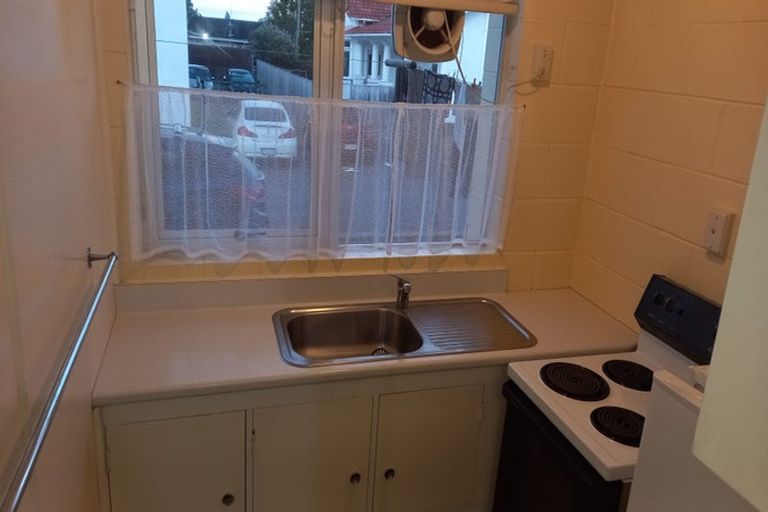 Photo of property in 6/7 Albert Street, Hamilton East, Hamilton, 3216