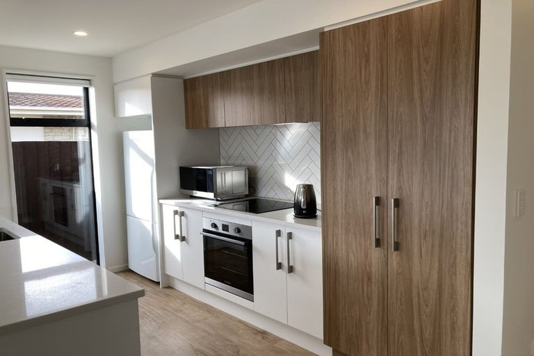 Photo of property in 52a Picton Avenue, Riccarton, Christchurch, 8011