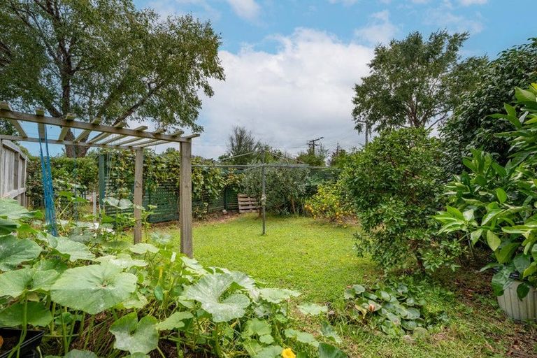 Photo of property in 30 Barrie Crescent, Silverdale, Hamilton, 3216