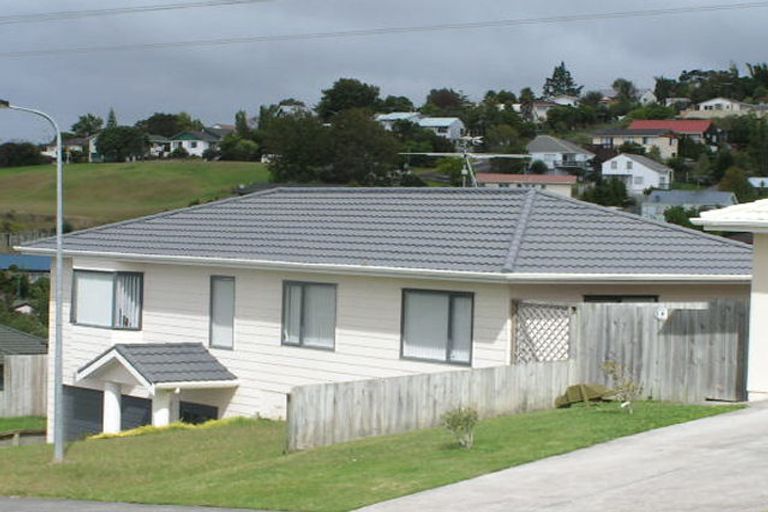 Photo of property in 30 Broadfield Street, Massey, Auckland, 0614