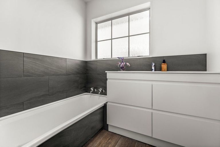 Photo of property in 7 Wainscott Street, Greenmeadows, Napier, 4112