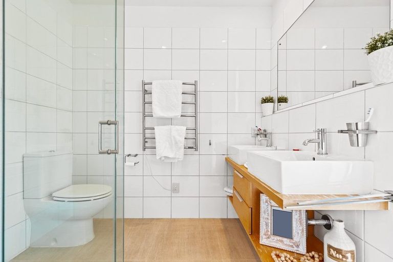 Photo of property in 17 Javelin Close, Gulf Harbour, Whangaparaoa, 0930