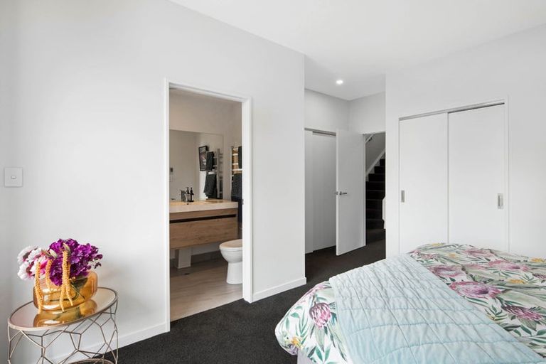 Photo of property in 18u1 Oriental Terrace, Oriental Bay, Wellington, 6011