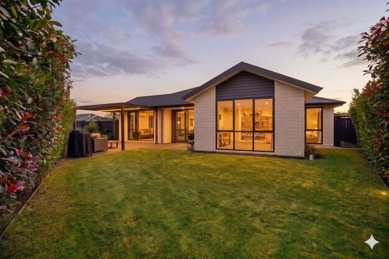 Photo of property in 9 Guyon Street, Marshland, Christchurch, 8083