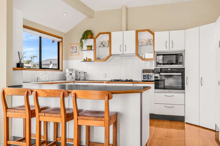 Photo of property in 2 Mahoe Street, Matua, Tauranga, 3110