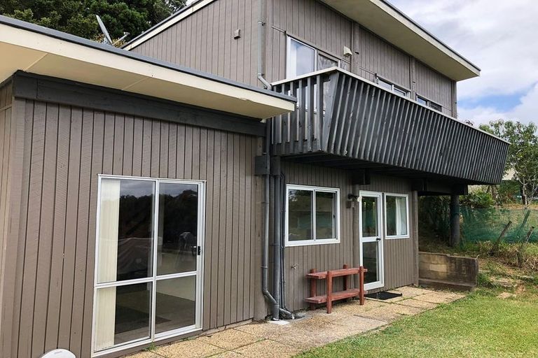 Photo of property in 145 Shaw Road, Oratia, Auckland, 0604
