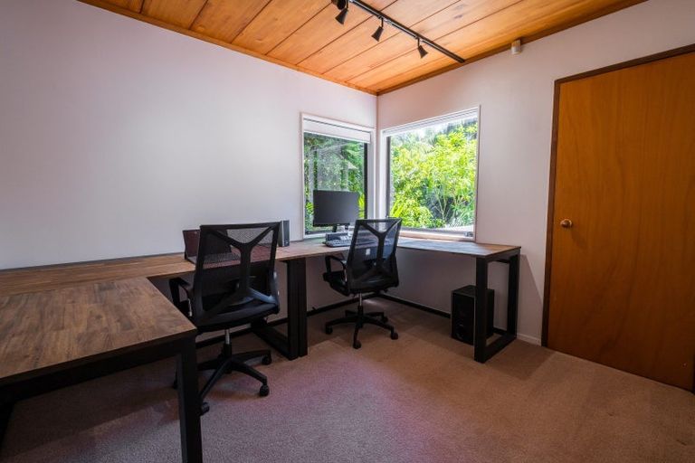 Photo of property in 107 Wirihana Road, Titirangi, Auckland, 0604