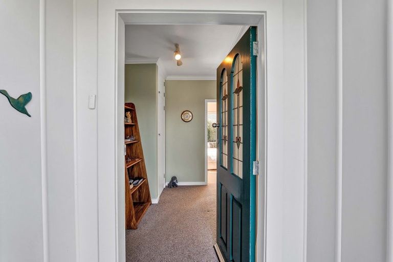 Photo of property in 125 Seaview Road, Westown, New Plymouth, 4310