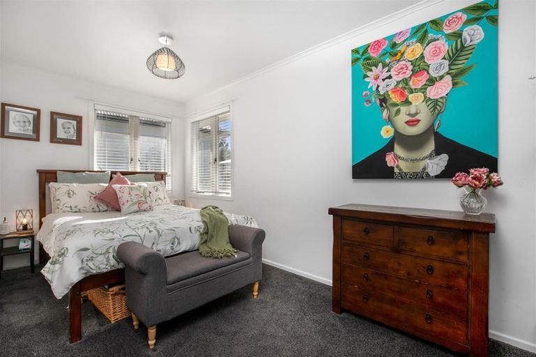 Photo of property in 32 Routley Drive, Glen Eden, Auckland, 0602