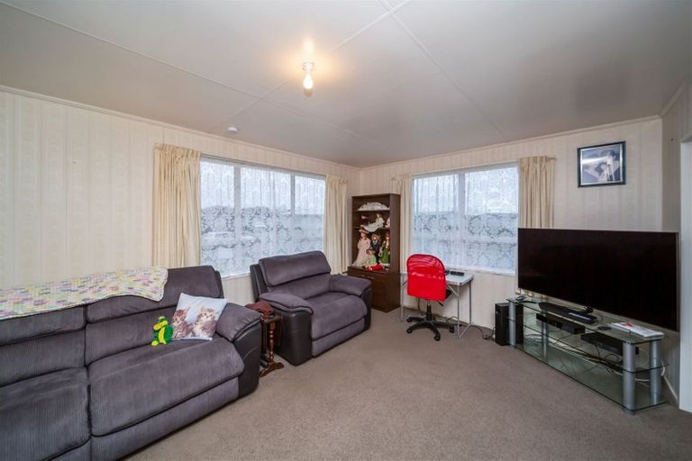 Photo of property in 3 Totara Crescent, Hawera, 4610