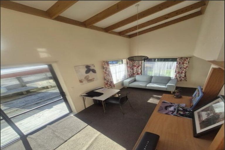 Photo of property in 59 Renown Road, Raumati South, Paraparaumu, 5032